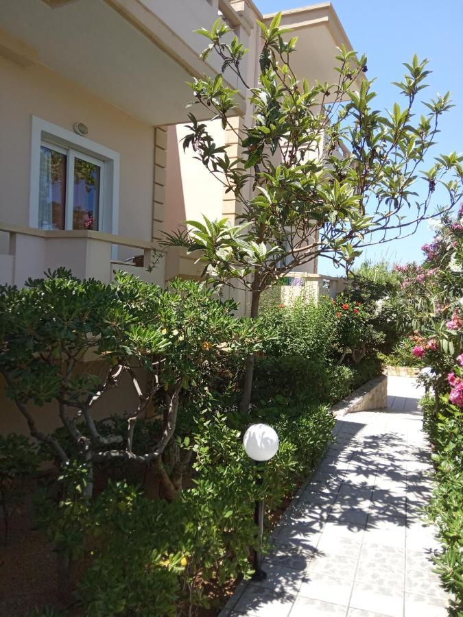 Malou Apartments Kato Daratso Exteriér fotografie